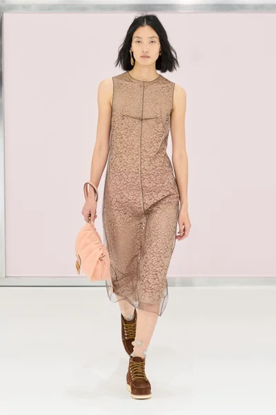 Look 9